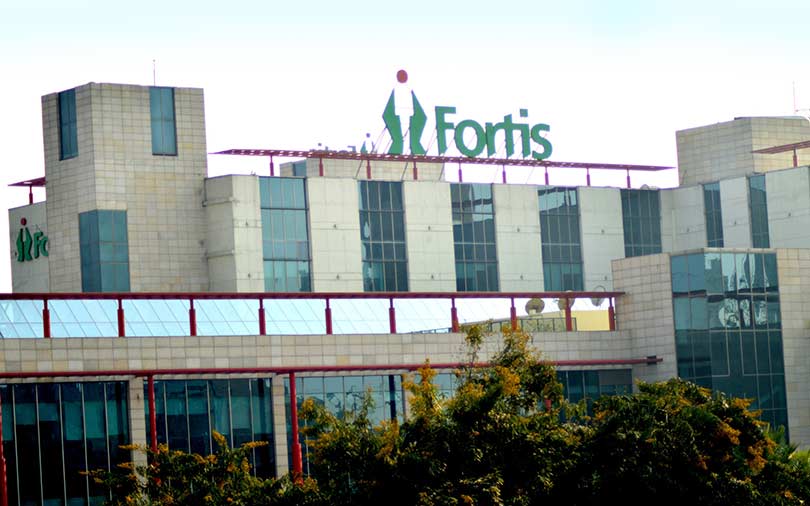 SEBI directs Singh brothers to pay Rs 403 crore to Fortis Healthcare