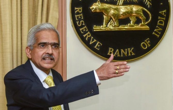 RBI governor meets PSU banks’ CEOs, conveys regulator’s expectations
