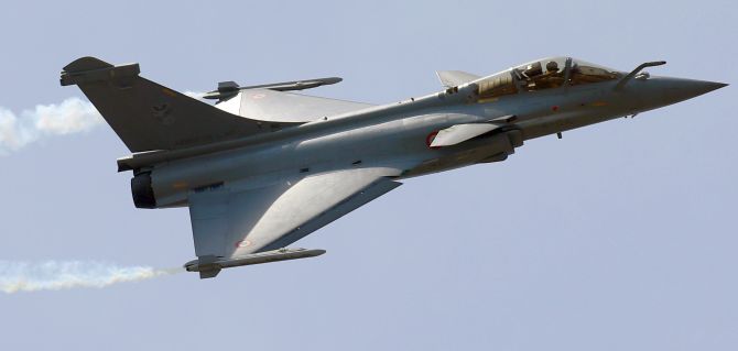 NDA’s Rafale deal 2.86 per cent cheaper than UPA’s 2007 offer CAG