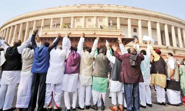 Lok Sabha Polls will be held on time