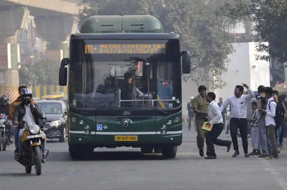 16 new routes for 50 metro feeder buses in Noida, Greater Noida