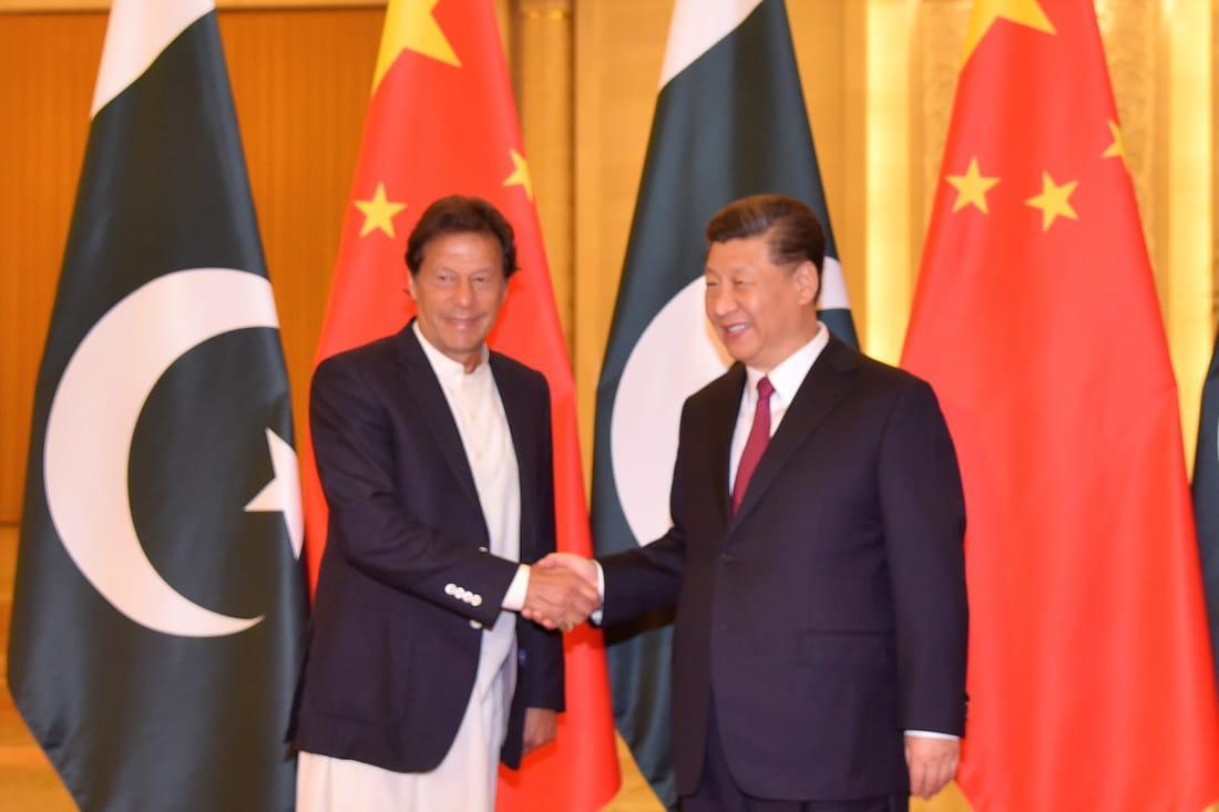 Chinese Prez Xi meets Imran Khan, calls for improvement of Indo-Pak relations