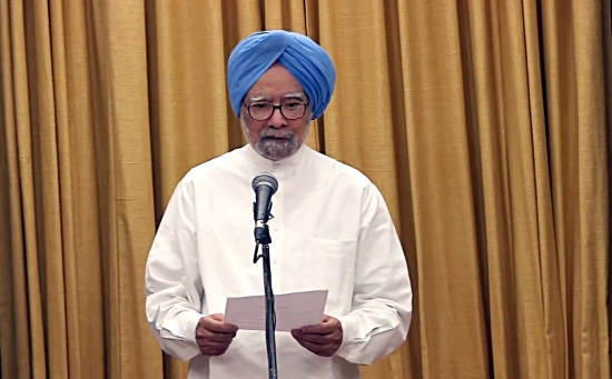 State of economy deeply worrying: Manmohan Singh