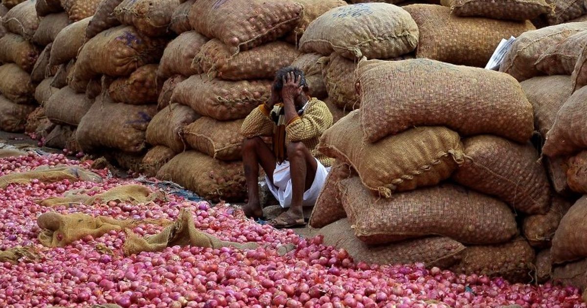 Onion shoots up to Rs 70-80 per kg; Centre considers imposing stock limits