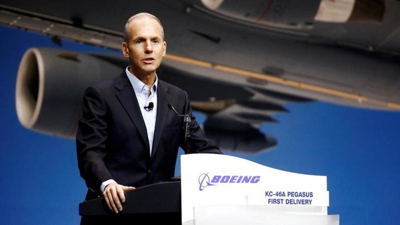 Boeing splits CEO, chairman role amid MAX crisis