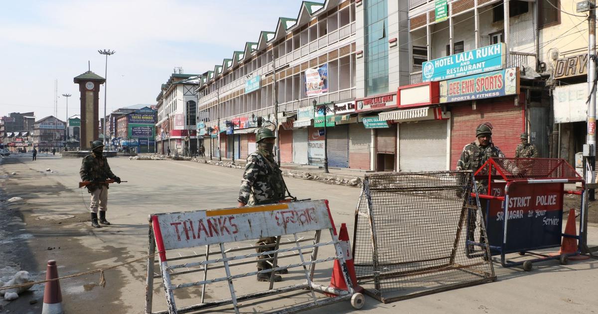Kashmir businesses suffer Rs 10,000-crore hit