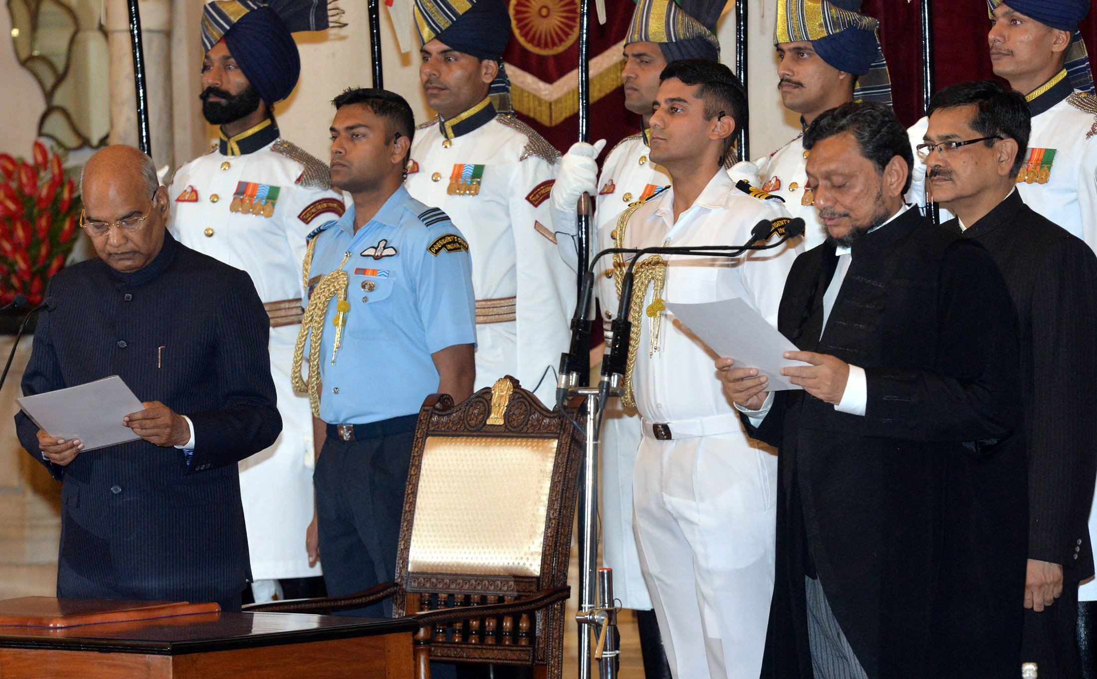 Justice SA Bobde takes oath as the 47th Chief Justice of India