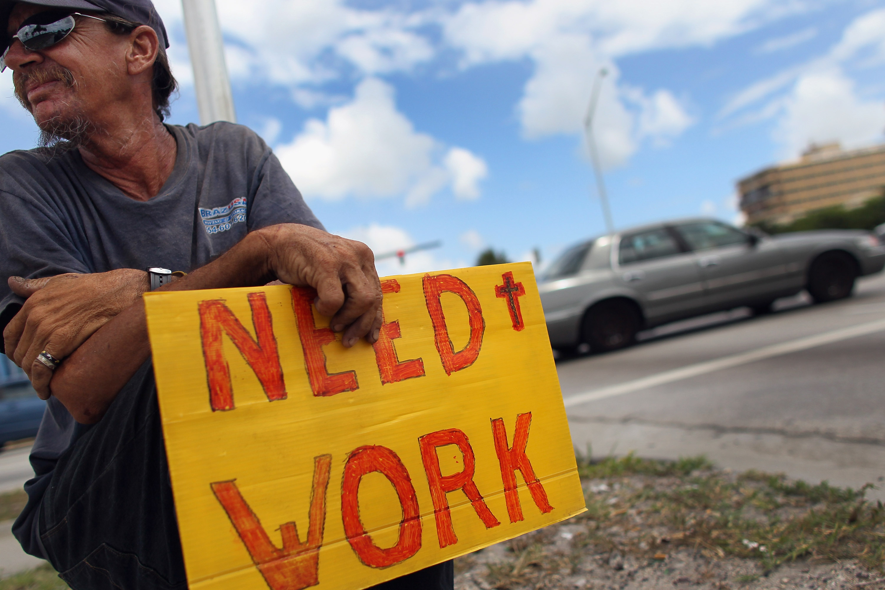 USA faces unemployment crisis amid record trade drop