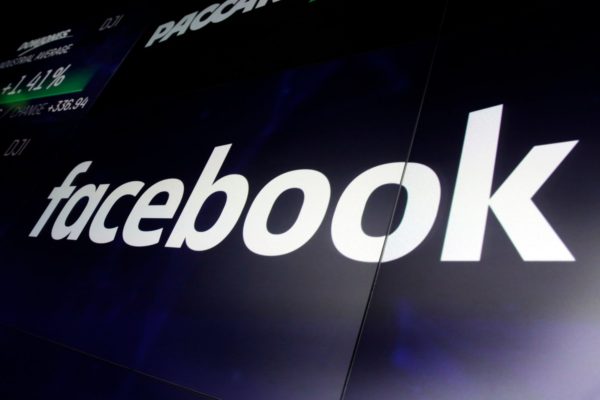 Facebook curbs political ads – for 7 days before US election