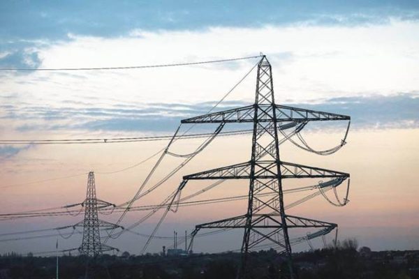 Discoms’ dues to generators rise 48% to Rs 1.27 lakh crore