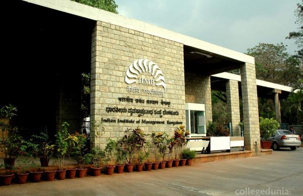 IIM Bangalore achieves 100% summer placements; 130 firms make 529 offers