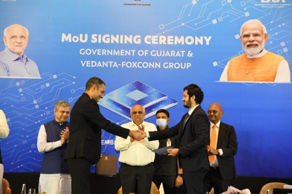 Vedanta, Foxconn to invest  Rs 1.54 lakh crore in Gujarat