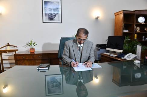 Rajesh Malhotra takes charge as Principal Director General, Press Information Bureau